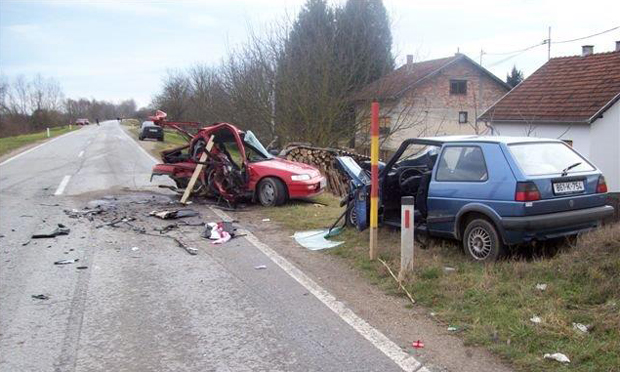 У судару два аудија страдали рођаци: Били су блиски, нераздвојни, и у смрт су отишли заједно! (ФОТО)